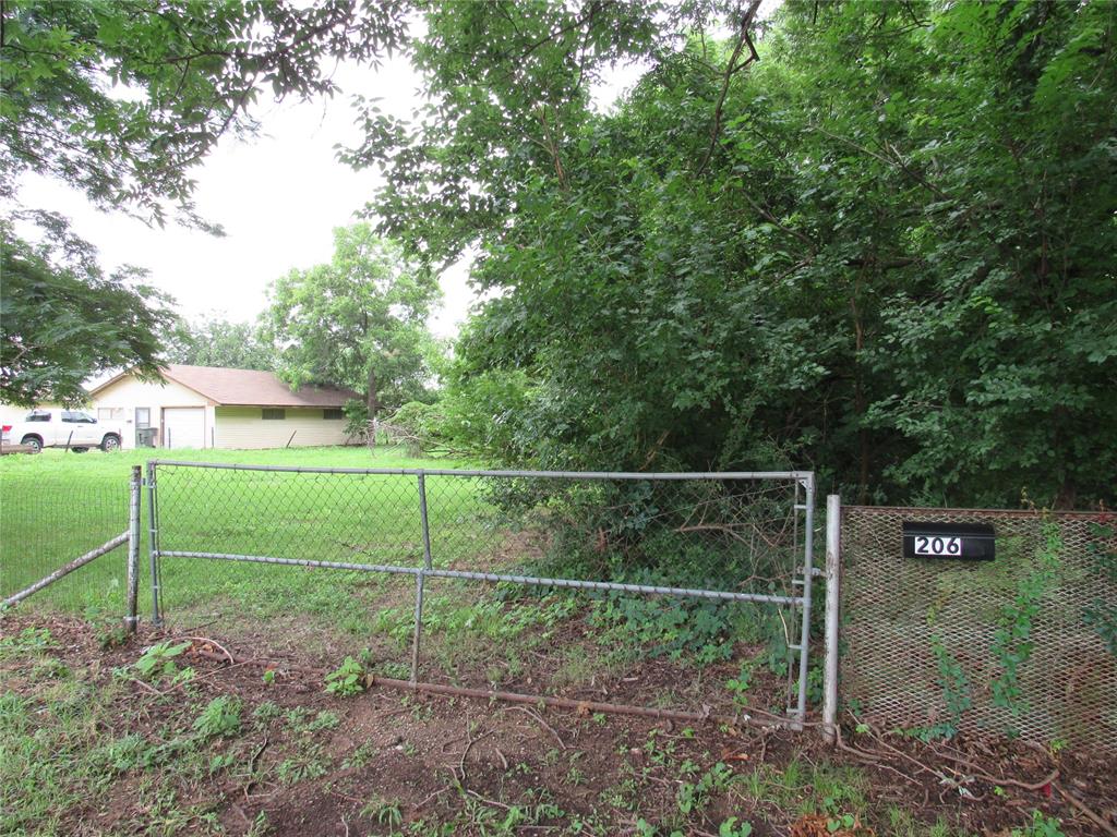 Photo 1 of 6 — 206 Washington, Pauls Valley, OK 73075