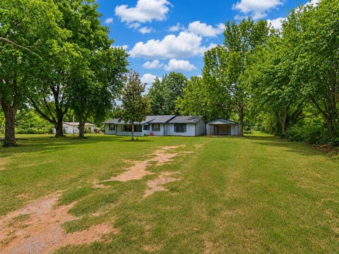 Photo of 7085 Ponderosa Lane, Blanchard, OK 73010 (MLS # 1236129)