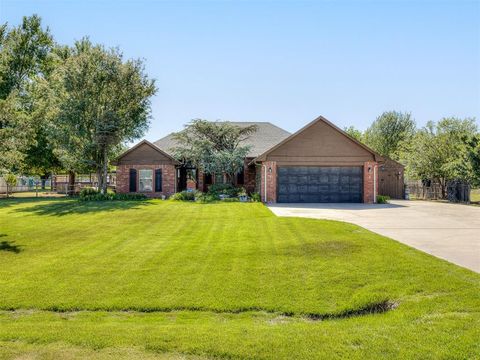 Photo of 10961 Gracie Drive, Edmond, OK 73025 (MLS # 1228279)