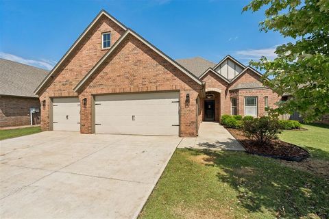 Photo of 5613 St James Place, Oklahoma City, OK 73179 (MLS # 1227678)
