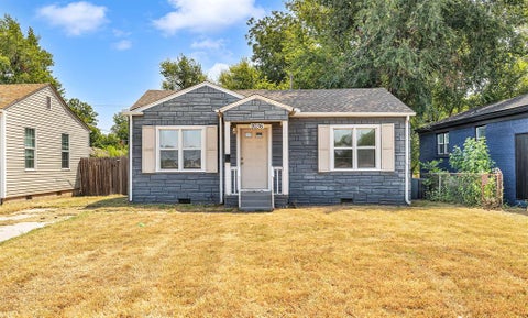 Photo of 2036 NE Grand Boulevard, Oklahoma City, OK 73111 (MLS # 1243047)