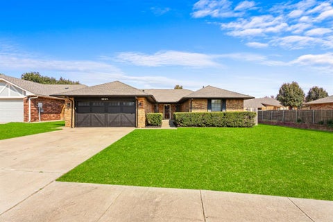 Photo of 2809 Appaloosa Trail, Edmond, OK 73012 (MLS # 1250906)
