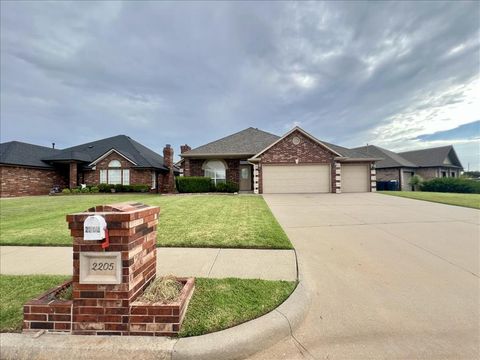 Photo of 2205 SW 93rd Street, Oklahoma City, OK 73159 (MLS # 1229458)