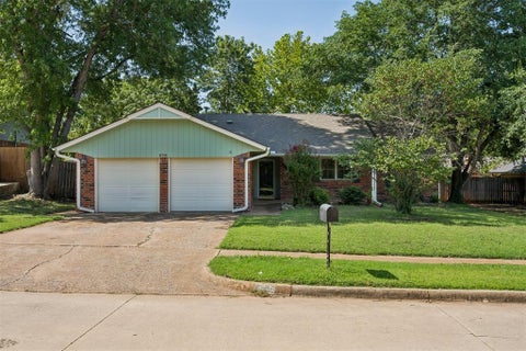 Photo of 510 Leaning Elm Drive, Norman, OK 73071 (MLS # 1238318)