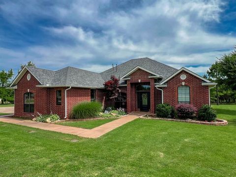 Photo of 4550 Highland Hills Drive, Norman, OK 73026 (MLS # 1229689)