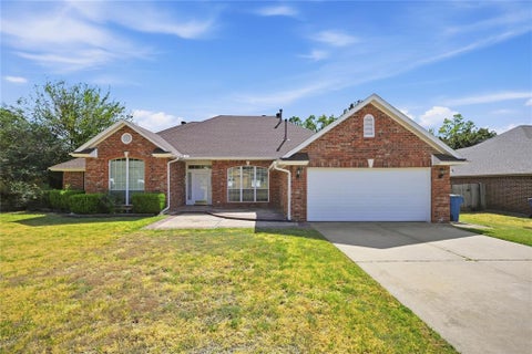 Photo of 2104 Mark Road, Edmond, OK 73003 (MLS # 1249308)