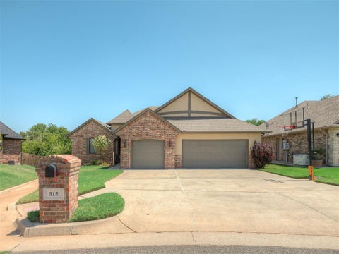 Photo of 312 Evie Place, Moore, OK 73160 (MLS # 1244681)