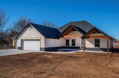 Photo of 1110 County Street 2958, Tuttle, OK 73089 (MLS # 1224073)