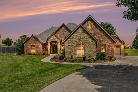 Photo of 9200 Wheatland Drive, Oklahoma City, OK 73169 (MLS # 1229717)