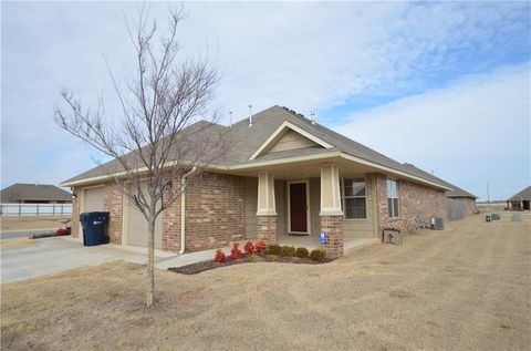 Photo of 13813 Sandringham Drive, Oklahoma City, OK 73170 (MLS # 1227887)