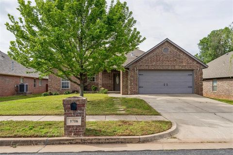 Photo of 1716 Kamber Terrace, Edmond, OK 73003 (MLS # 1225912)