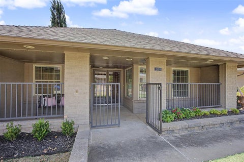 Photo of 2620 NW 61st Street, Oklahoma City, OK 73112 (MLS # 1244586)