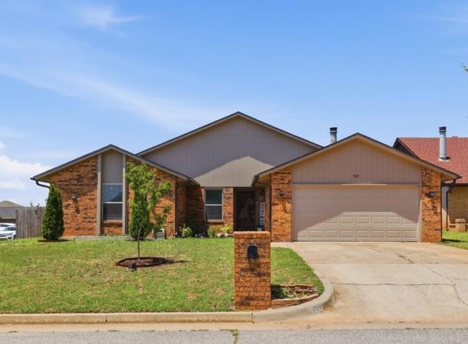 Photo 1 of 34 — 709 Palo Verde Court, Yukon, OK 73099