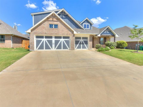 Photo of 9125 NW 115th Street, Yukon, OK 73099 (MLS # 1247327)