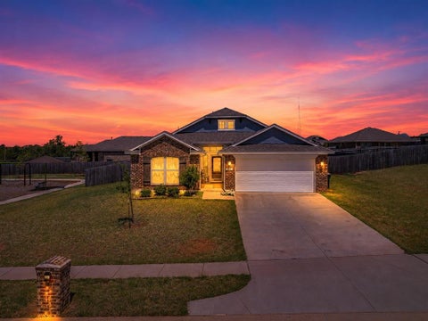 Photo of 333 Emmy Jean Drive, Blanchard, OK 73010 (MLS # 1218525)