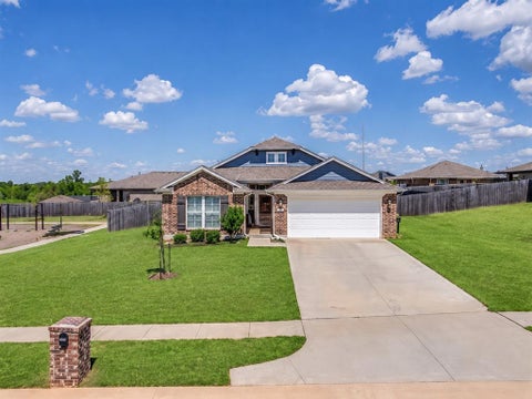 Photo of 333 Emmy Jean Drive, Blanchard, OK 73010 (MLS # 1218525)