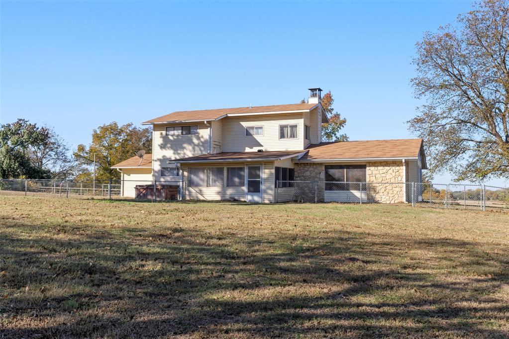 Shawnee, Oklahoma 74801, United States, 3 Bedrooms Bedrooms, ,3 BathroomsBathrooms,Residential,Active,239852