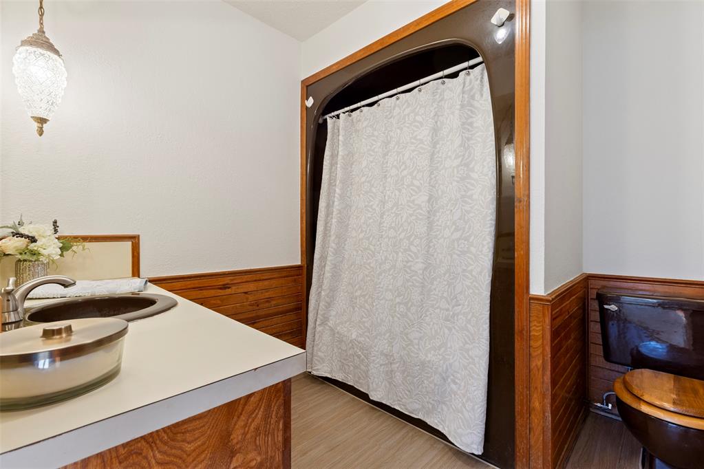 Shawnee, Oklahoma 74801, United States, 3 Bedrooms Bedrooms, ,3 BathroomsBathrooms,Residential,Active,239852