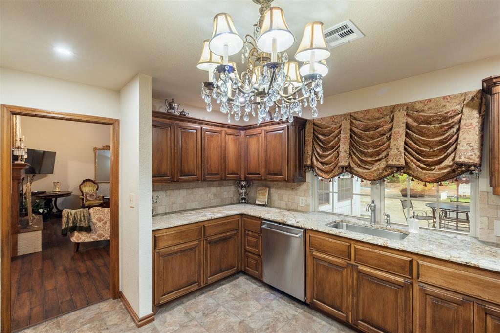 Shawnee, Oklahoma 74804, United States, 4 Bedrooms Bedrooms, ,3 BathroomsBathrooms,Residential,Active,153340