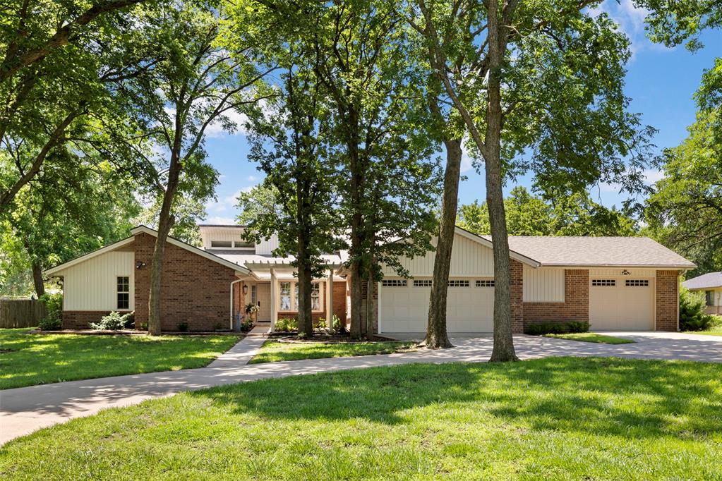 Shawnee, Oklahoma 74804, United States, 4 Bedrooms Bedrooms, ,3 BathroomsBathrooms,Residential,Active,153340