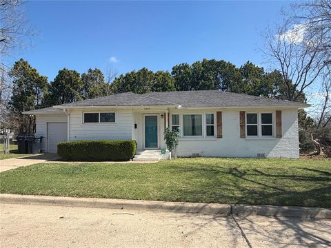 Photo of 3929 NW 32nd Street, Oklahoma City, OK 73112 (MLS # 1223881)