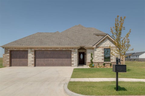 Photo of 19409 S Country Drive, Edmond, OK 73012 (MLS # 1238922)