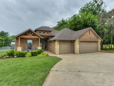 Photo of 501 Arrowhead Drive, Tuttle, OK 73089 (MLS # 1229112)