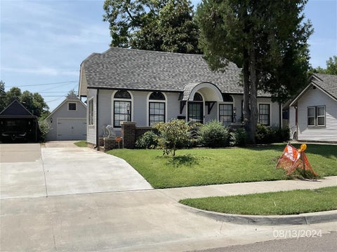 Photo of 3208 NW 16th Street, Oklahoma City, OK 73107 (MLS # 1246296)