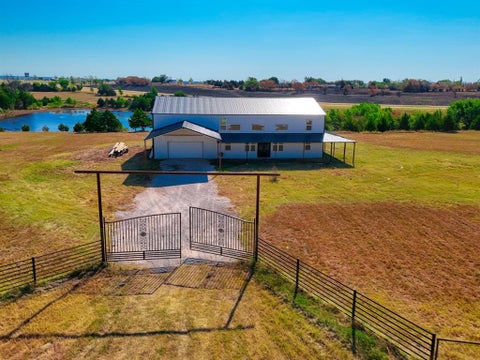Photo of 6190 Willow Bend Drive, Guthrie, OK 73044 (MLS # 1246601)