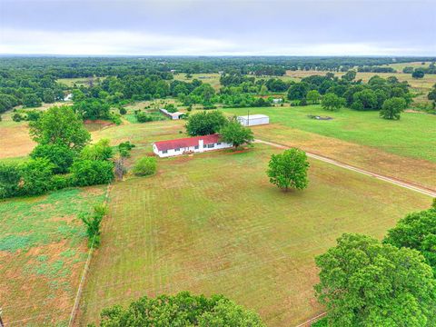 Photo of 339173 E 950 Road, Chandler, OK 74834 (MLS # 1230594)