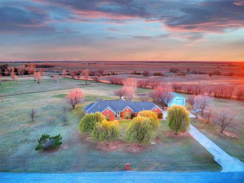 Photo of 1201 Stable Rock Road, Yukon, OK 73099 (MLS # 1219955)