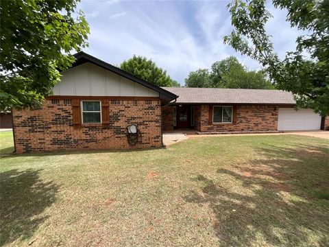 Photo of 116 Pinewood Drive, Tuttle, OK 73089 (MLS # 1233539)