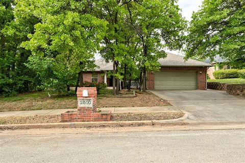 Photo of 2500 Ashebury Way, Edmond, OK 73034 (MLS # 1227560)