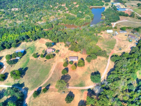 Photo of 1875 His Way WAY, Guthrie, OK 73044 (MLS # 1247106)