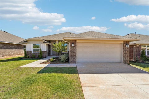 Photo of 1812 Pin Cherry Lane, Moore, OK 73160 (MLS # 1240859)
