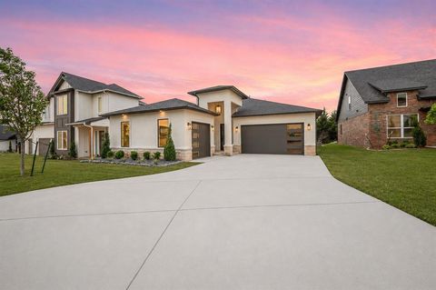 Photo of 5800 NW 154th Terrace, Edmond, OK 73013 (MLS # 1226150)
