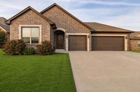 Photo of 12709 NW 5th Street, Yukon, OK 73099 (MLS # 1237228)