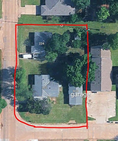 Photo of 222 N Blackwelder Avenue, Edmond, OK 73034 (MLS # 1226638)
