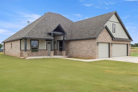 Photo of 1925 Valley Ranch Road, Blanchard, OK 73010 (MLS # 1209067)