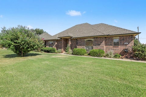Photo of 4201 NW 54th Street, Oklahoma City, OK 73112 (MLS # 1244809)