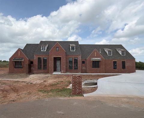 Photo of 902 Fluvi Circle, Newcastle, OK 73065 (MLS # 1194367)