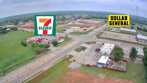 Photo of 1724 W West Highway 152 Highway, Mustang, OK 73064 (MLS # 1226234)