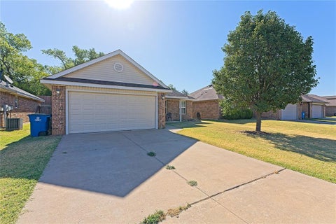 Photo of 2114 Bradford Circle, Newcastle, OK 73065 (MLS # 1245585)