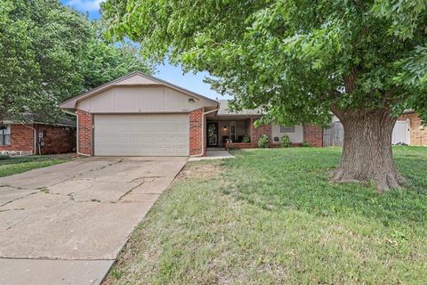 Photo of 1503 W Gemini Road, Edmond, OK 73003 (MLS # 1228997)