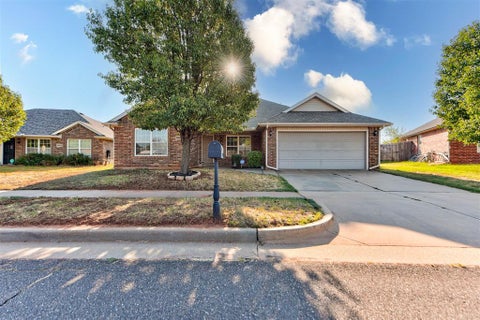 Photo of 13628 Bradbury Lane, Piedmont, OK 73078 (MLS # 1247697)
