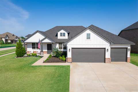 Photo of 1514 Pineridge Circle, Piedmont, OK 73078 (MLS # 1245869)