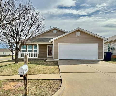 Photo of 1608 NW 145th Street, Edmond, OK 73013 (MLS # 1220406)
