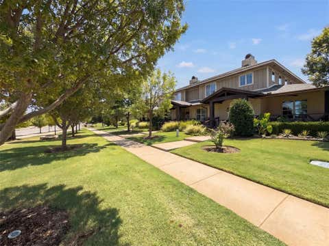 Photo of 2224 Kavanaugh Boulevard, Oklahoma City, OK 73120 (MLS # 1243833)