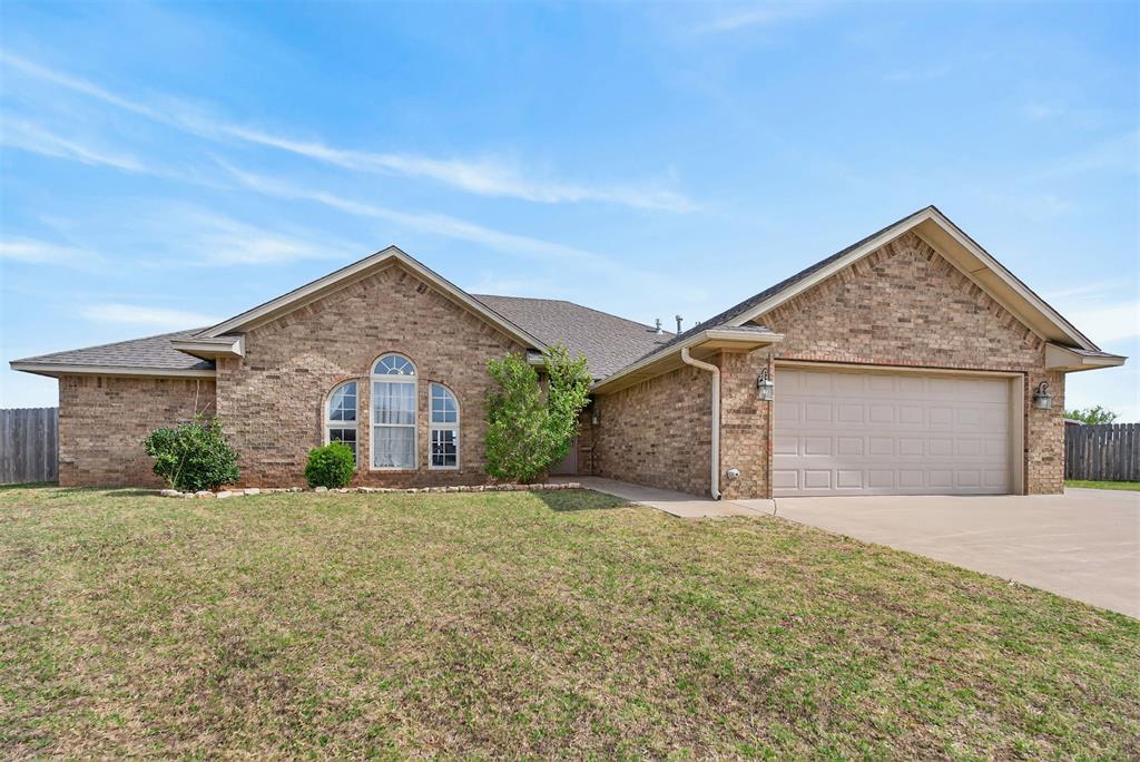 Photo 1 of 50 — 1828 Caribou Circle, Altus, OK 73521