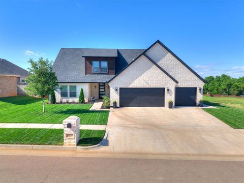 Photo of 11817 NW 108th Terrace, Yukon, OK 73099 (MLS # 1226809)